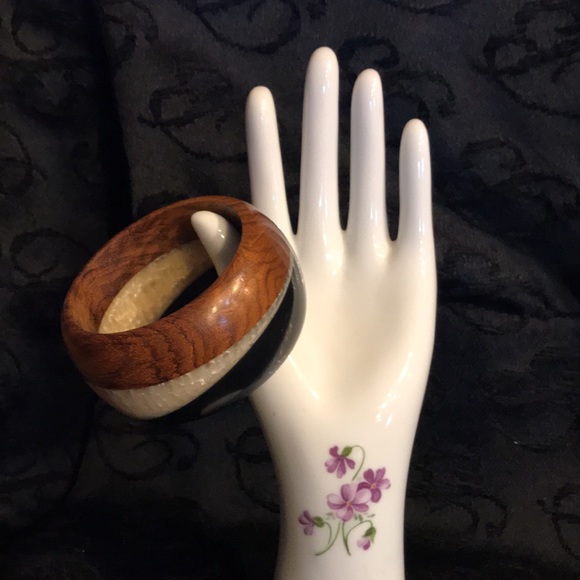 Vintage Wood and Lucite Plastic Bangle Bracelet - Picture 5 of 5